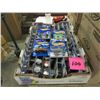 Image 1 : 100 Assorted 1997 Hot Wheels Vehicles
