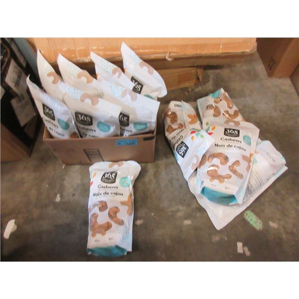 12 x 454 g Bags of Whole Foods Cashews