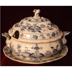 MEISSEN BLUE ONION SOUP TUREEN WITH UNDERPLATE #2207766
