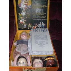 Compositon The Famlee Doll  1921 in box 4 heads#2207786