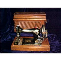 Singer Sewing Machine, 1906 Hand Crank #2208078