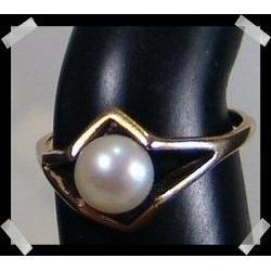 Pearl Solitaire 10k Gold Ring ~ Size 7.75 #2218201