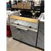 Image 1 : S.S Insert Grill Cabinet (22in L x 32 1/2in x 35 1/2in)