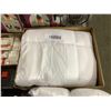 Image 1 : Utopia Bedding Queen Size Down Alternative Comforter