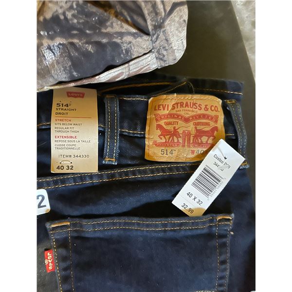 Levi Strauss Red Tab Size 40-32   More