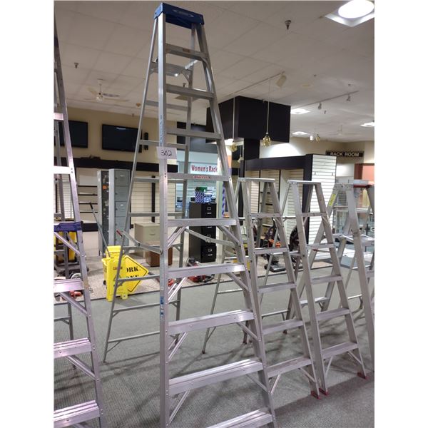 LIKE-NEW WERNER CRAFT-MASTER 310 HEAVY DUTY 10 FT STEP LADDER
