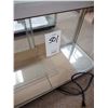 Image 3 : 5 FT X 22" X 40" HIGH QUALITY ILLUMINATED GLASS SHOWCASE