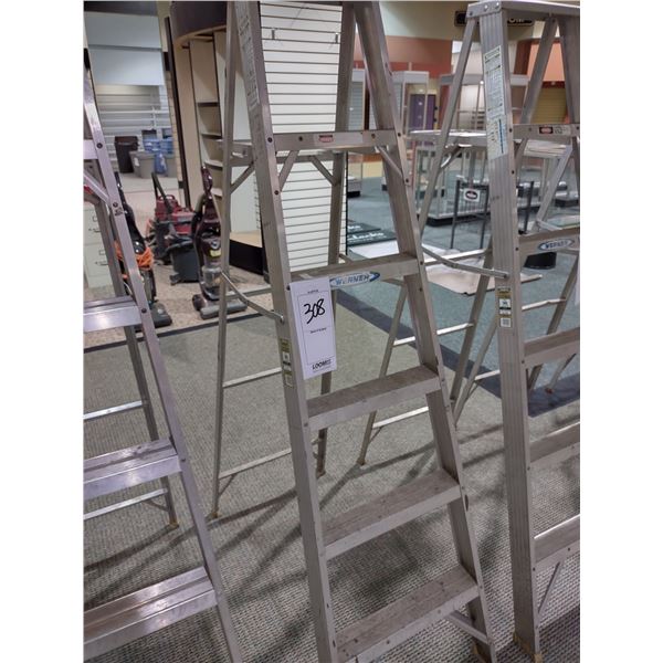 WERNER LIKE-NEW 6 FT LADDER