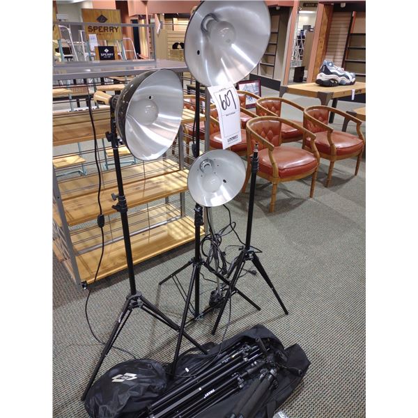 LOT OF IMPACT CAMERA/PHOTO LIGHTING