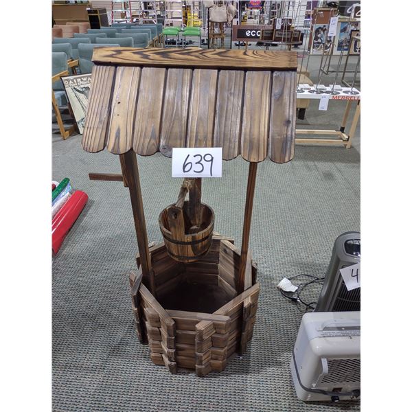 WOOD WISHING WELL, LIKE NEW