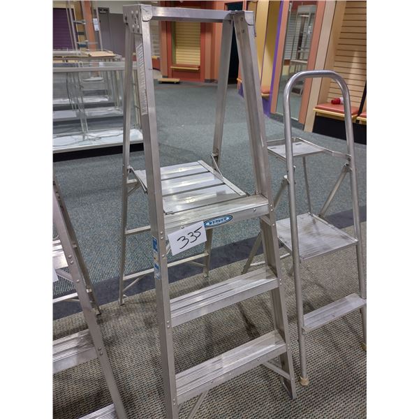 WERNER ALUMINUM PLATFORM STEP LADDER, LIKE NEW (COST $200+ NEW)