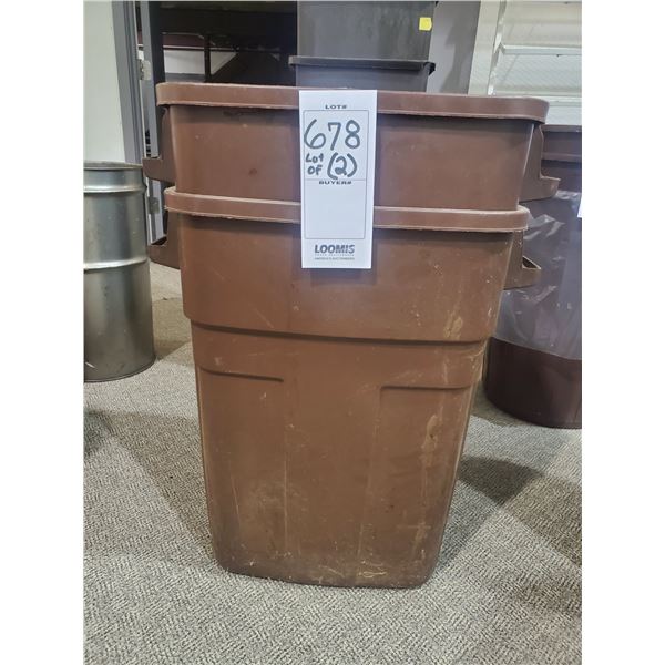 BUNDLE LOT OF 4 MISC. GARBAGE CONTAINERS (LOTS 678 & 679)