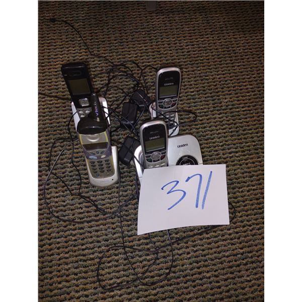 LOT OF 4 ASSORTED CORDLESS PHONES