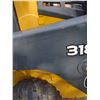 Image 12 : JOHN DEERE 318D LIKE NEW SKID STEER