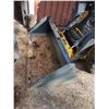 Image 8 : JOHN DEERE 318D LIKE NEW SKID STEER