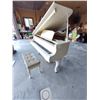 Image 6 : TOKAI (JAPAN)  BABY GRAND PIANO