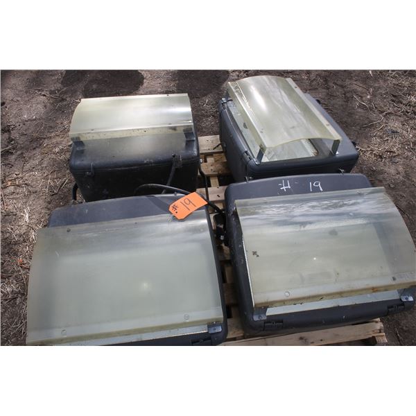 4 Mercury Vapor Shop Lights, Working, Plugs into 110V