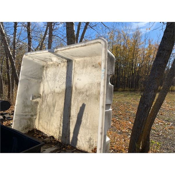 Containment Tray, Approx 98" X 88" white