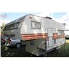 Image 1 : Frontier 10' Camper, Fridge, Furnace, Stove Top, Toilet, c/w Keys & 4 Extra Jacks