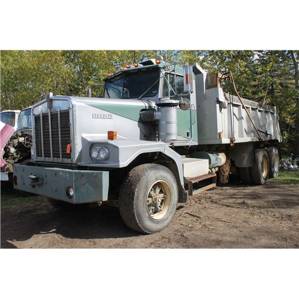 1981 KW C500, 8V92TA Eng, 13 Spd, 44 Rears, c/w 16' Alum Box & Telescopic Hoist, Tarp, Pup Hitch, 38