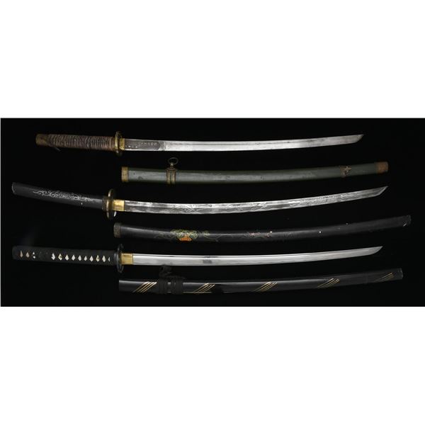 4 SAMURAI SWORDS.