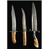 Image 2 : 3 AMERICAN PRIMITIVE BOWIE KNIVES.