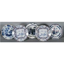 GROUP OF FIVE ENGLISH DELFT PLATES each with