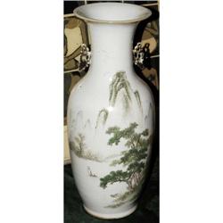 CHINESE FLOOR VASE