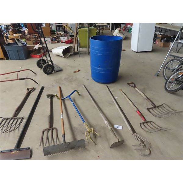 Yard TOols, Pitch Fork, Hoe, Garden Claw, Weed Weasel, Rake & Scuffler Plus