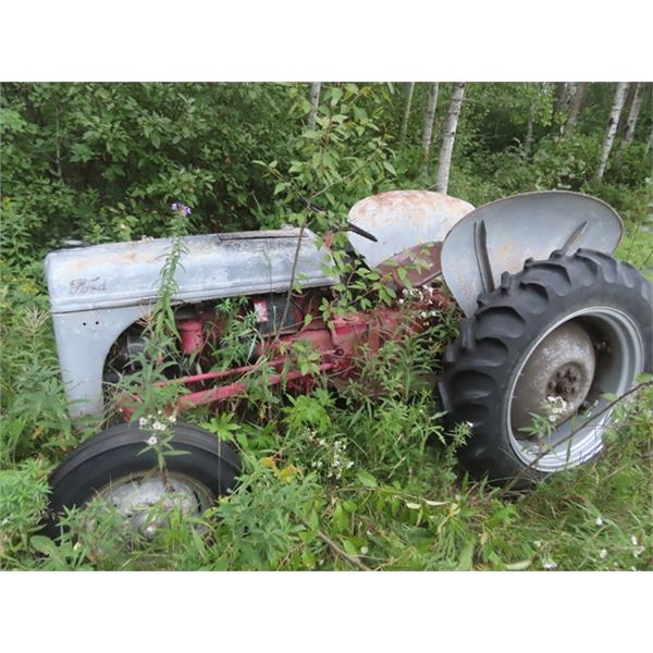 Ford 8N 3PH w H M 3 PH Blade Items Located in Woodridge, MB, Contact Glen for Viewing, Directions & 