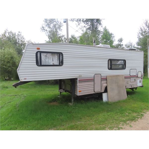 92 Skyline Nomad 22' Camper Items Located in Woodridge, MB, Contact Glen for Viewing, Directions & I