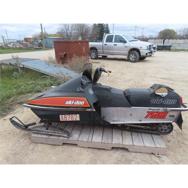 1980 Ski Doo Blizzard 7500 - Complete Not Running From Sitting S#35770068
