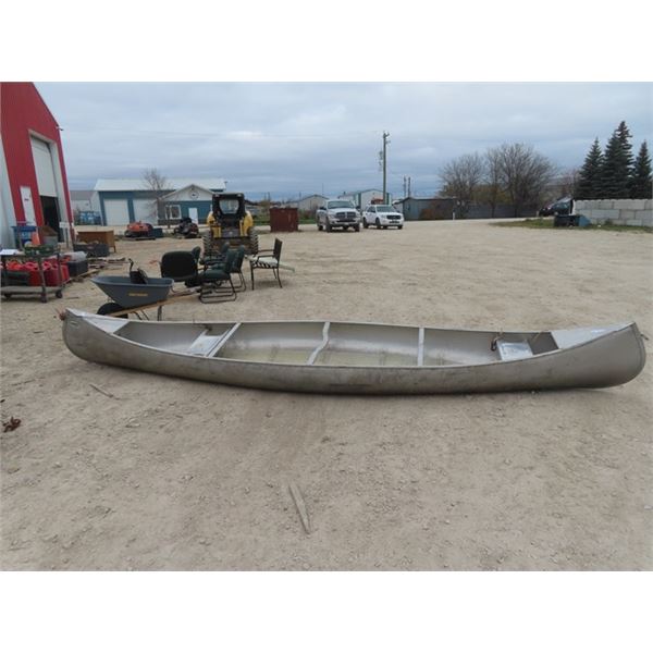 (W) Alumacraft 17' Aluminum Canoe