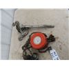 Image 2 : 1 Ton Chain Hoist , Come A Long & Wrecking bars/ Prys