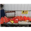 Image 1 : 4 Life Jackets, & Wood Open Gun Rack