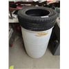Image 1 : Poly Barrel & Tire 185/65/15