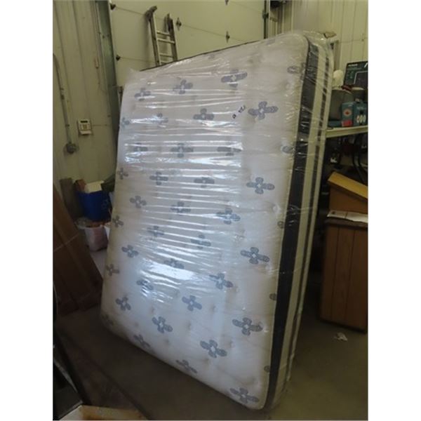 Double Box Spring & Mattress 58" W