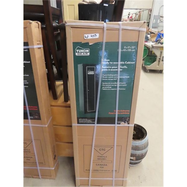(W) New In Box Yukon Gear  Gun Case- Locks 11x17x53