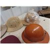 Image 2 : Hotel Palliser Chaufer Hat & 5 Safari Hats