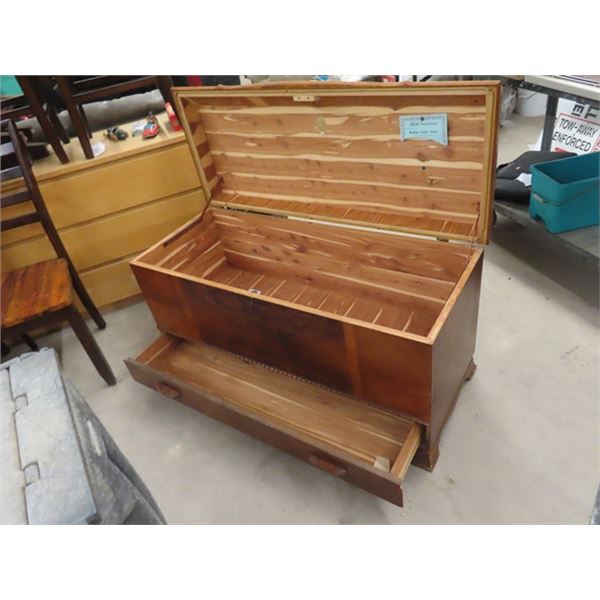 Cedar Chest w Bottom Drawer 25" x 45" x 18"