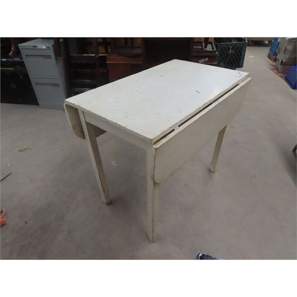 Painted Drop Lead Table 35" x 39"