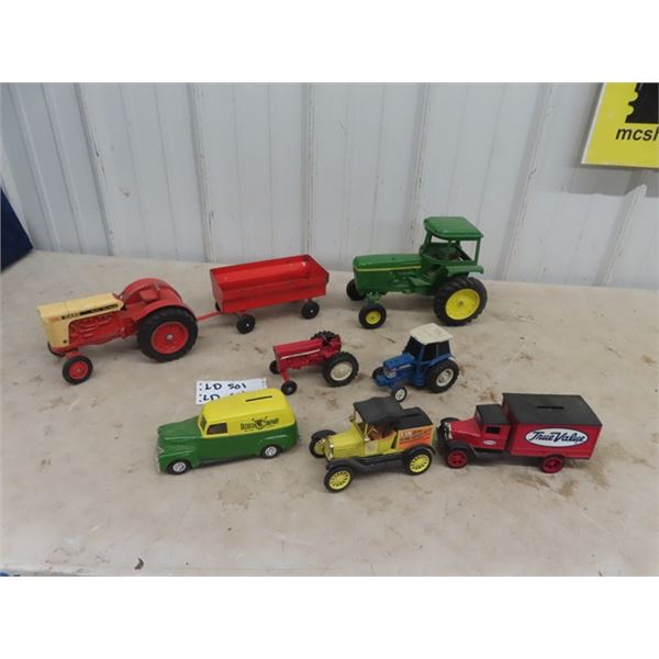 4 Die Cast Tractor & Wagon Case 930 & 3 Vehicle Banks w Adv , Home Hardware , John Deer & True Value