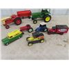 Image 3 : 4 Die Cast Tractor & Wagon Case 930 & 3 Vehicle Banks w Adv , Home Hardware , John Deer & True Value
