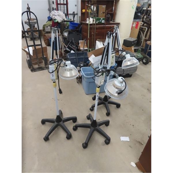 3 Infrared Heat Lamps on Stand w Flex