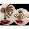 Image 1 : Early Trifari mechanical SWINGING red brooch #2188542