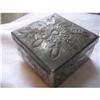 Image 1 : OLD Tin/tole trinket box, hand punched Design #2204189