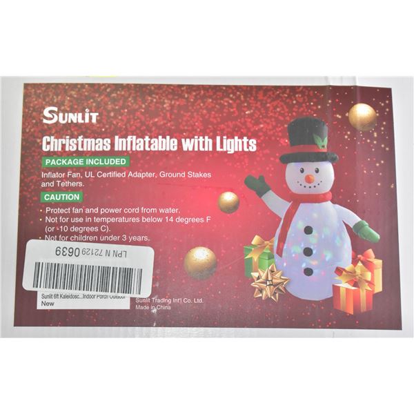 SUNLIT CHRISTMAS INFLATABLE SNOWMAN