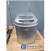 Image 2 : Salton Ice Maker & BBQ Tool Set w/Bag
