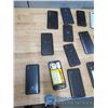 Image 8 : (21) Phones & (6) Cases