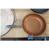 Image 2 : Frying Pans, Pizza Stone, Pie Plates & Bowls